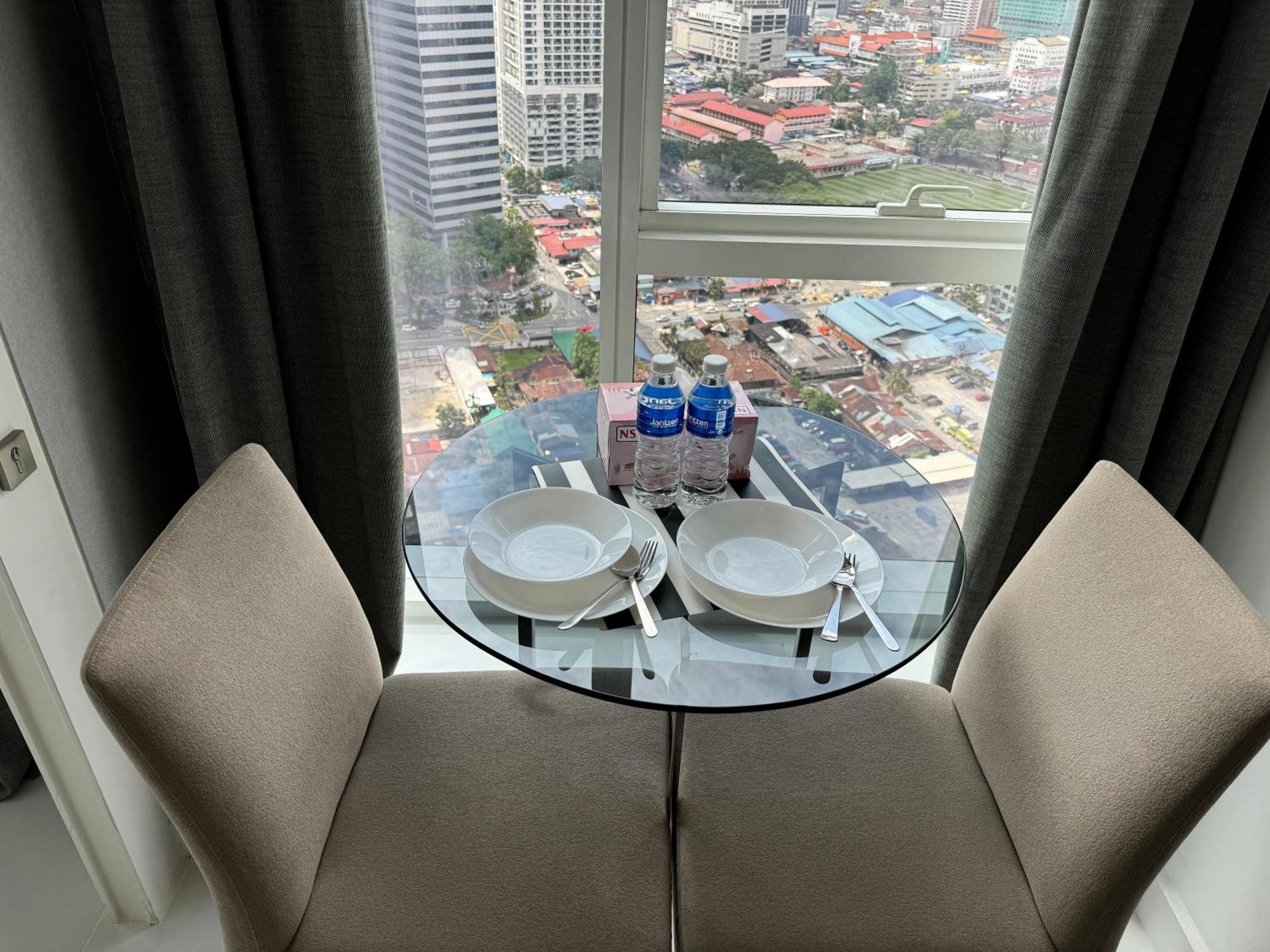 The Platinum Klcc By Garden Suites Куала-Лумпур Екстер'єр фото